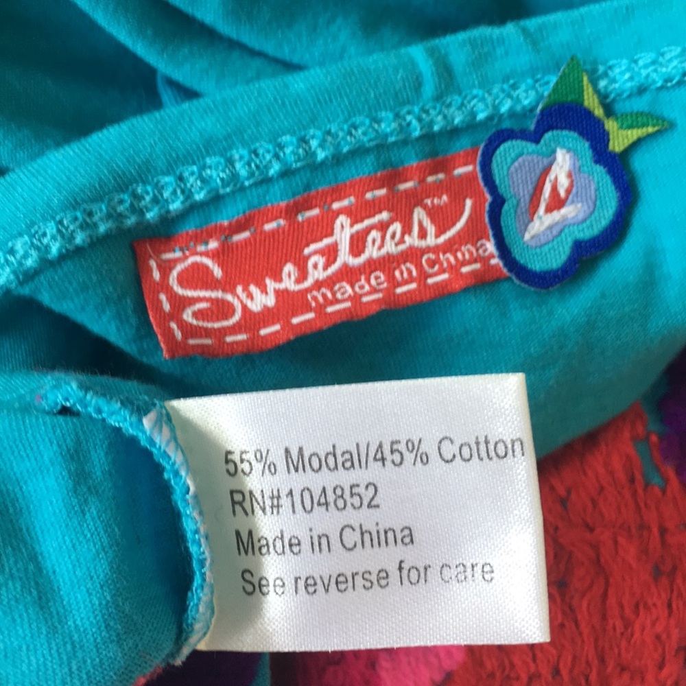 Embroidered blue halter tank - Picture 8 of 8